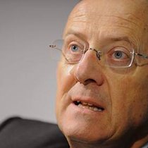 «Sanierer der Nation»: Vögele-Verwaltungsratspräsident Hans Ziegler.  (Bild: Keystone)