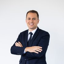 Immobilien gehören zur ersten von drei Schichten des Anlagevermögens von Adrian Schneider, Chefinvestor bei der Graubündner Kantonalbank.
