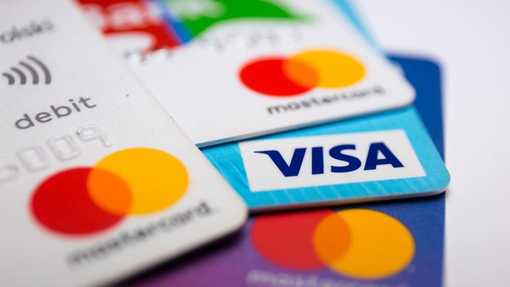Eine repräsentative Umfrage von Moneyland hat die beliebtesten Kreditkarten der Schweiz gesucht.