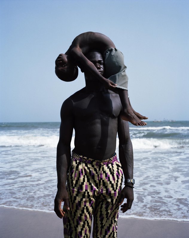 626910-D.N.A. 2007 Viviane Sassen-d0883a-original-1763381109.jpg