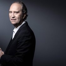 Mit einem Vermögen von 6,8 Milliarden Dollar nimmt Niel den 18. Platz in der Liste der reichsten Personen Frankreichs ein.