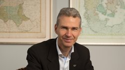 Christian Kälin ist Präsident der internationalen Beratungsfirma Henley & Partners. Sie ist Marktführerin beim Vermitteln von Staatsbürgerschaften und Aufenthaltsbewilligungen.