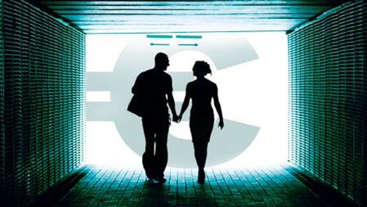 Licht oder Schatten? Für Anleger kann die Krise des Euro zur existenziellen Bedrohung werden – oder zur grossen Chance.