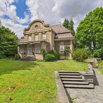Diese Basler Villa ist derzeit zum Verkauf ausgeschrieben.
