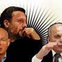 Die drei mächtigsten Männer im Land (von links): Klaus Schwab (Verbände),  Daniel Vasella (Wirtschaft) und Ueli Maurer (Politik).