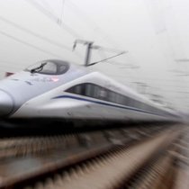 Chinesischer Hochgeschwindigkeitszug CRH380A zwischen Shanghai und Hangzhou: Das Vorbild Japan ist längst überholt.