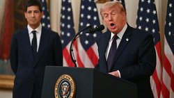 Kevin Warsh (links) und Präsident Trump im Weissen Haus im Mai. 