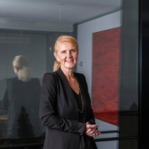 Heike Bruch ist Wirtschaftspsychologin und Professorin für Leadership an der Universität St. Gallen. Zudem ist sie dort Direktorin des Instituts für Führung und Personalmanagement.
