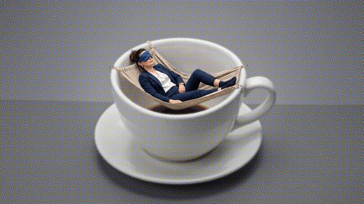 Koffein oder Nickerchen: Was hilft am besten gegen das Mittagstief?
