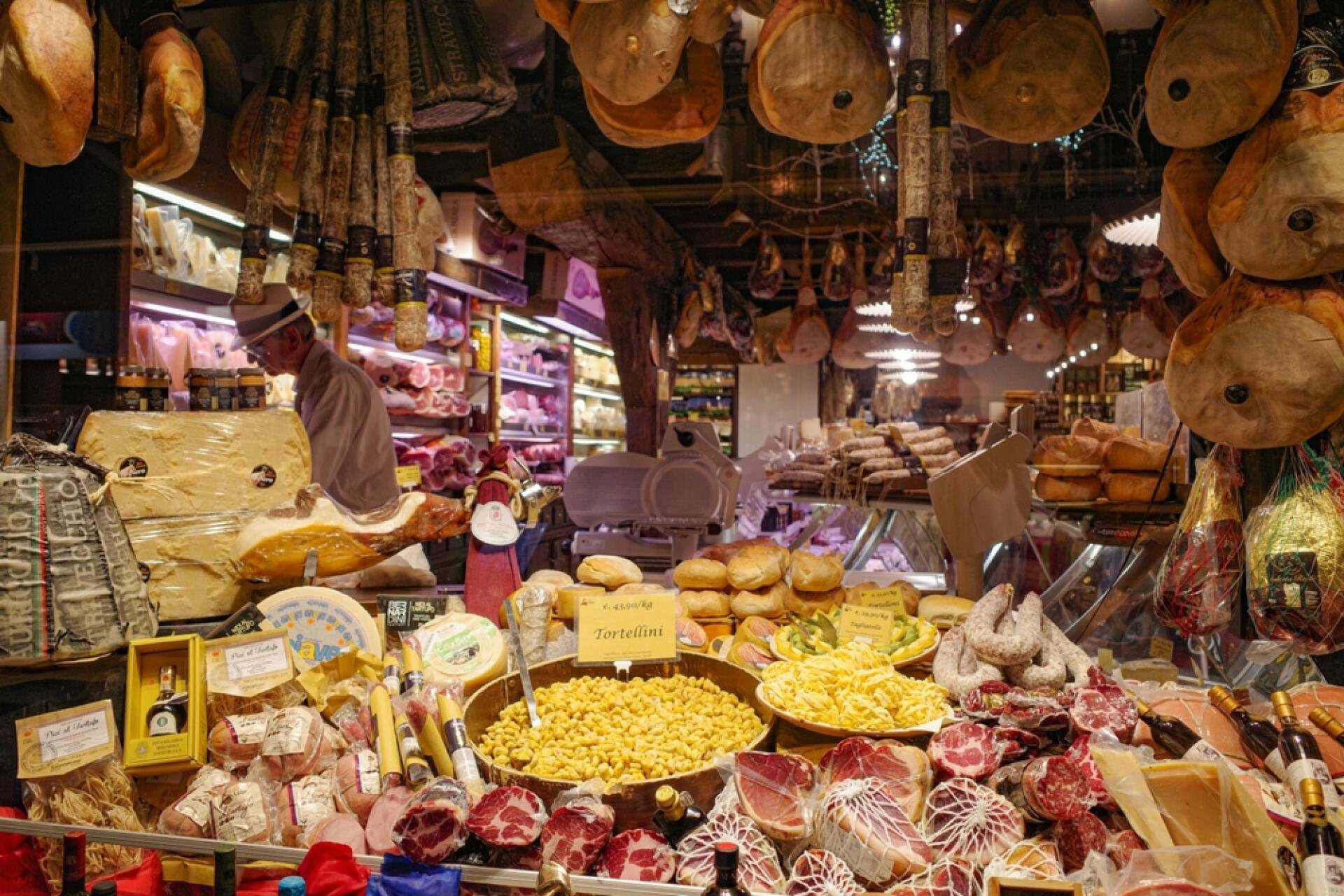 Gesundheitsapostel bekommen in Bologna Schnappatmung. Dafür hat Lambrusco im Vergleich zu anderen italienischen Weinen weniger Alkohol.