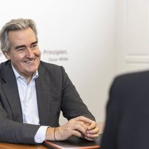 «Erstmals in der Geschichte der Menschheit wachsen die Lösungen schneller als die Herausforderungen», hält Reto Ringger fest.