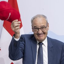 Guy Parmelin nimmt den Hut!
