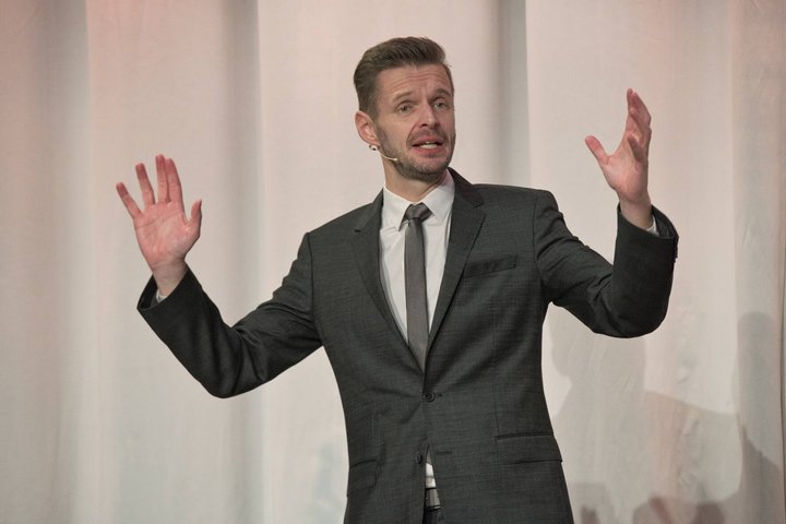 Florian Schroeder