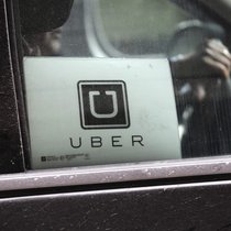 Uber will bis Ende 2026 Fahrten ohne Chauffeur in Zürich anbieten.