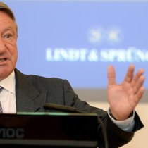 ERFOLGSVERWÖHNTER INVESTOR: Ernst Tanner macht Kasse mit dem Firmenimperium von René Benko.