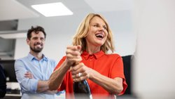 Tauschhandel: Im Büro gibt es oft Leistung für Gegenleistung, als Gefälligkeit unter Kollegen. Geld fliest dabei nicht.