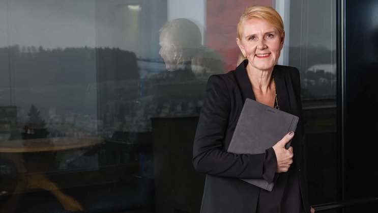 Heike Bruch doziert keine graue Theorie: Sie forscht in der Praxis, fühlt den Puls der Corporate World und berät die Führungsriege.