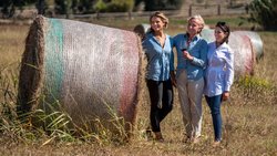 Marilisa Allegrini mit ihren Töchtern Carlotta und Caterina Sofia – gemeinsam entwickeln sie das Weingut weiter.
