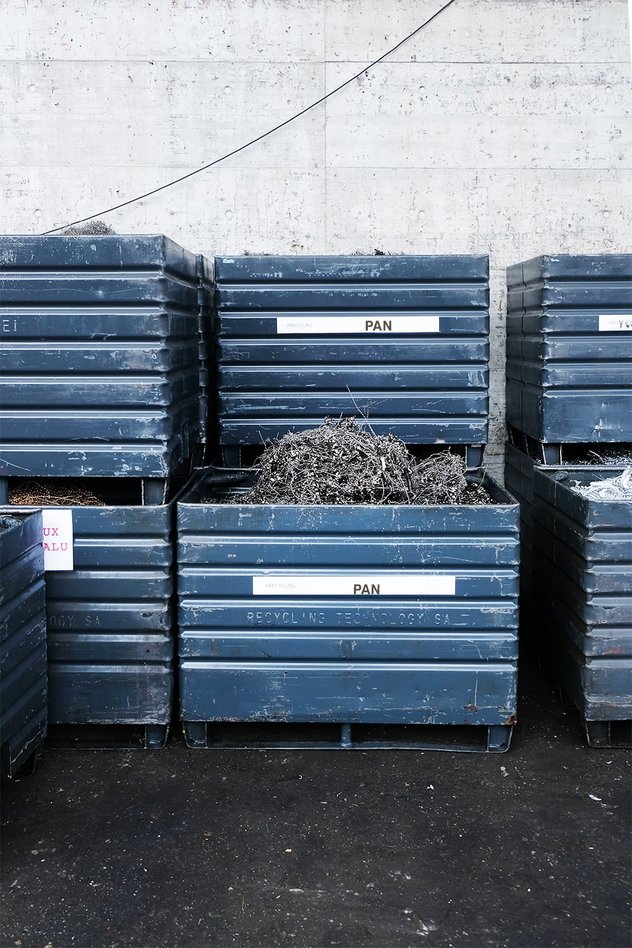Der recyclierte Edelstahl für das Gehäuse der Circular 1 und Circular S besteht aus lokal gesammelten Edelsctahlabfällen im Jura. Daher auch der Name: Juragold.