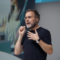 Urs Hölzle: Sieht den Cloud-Markt dort, wo der Smartphone-Markt 2008 war - mit ähnlichen Boom-Perspektiven.