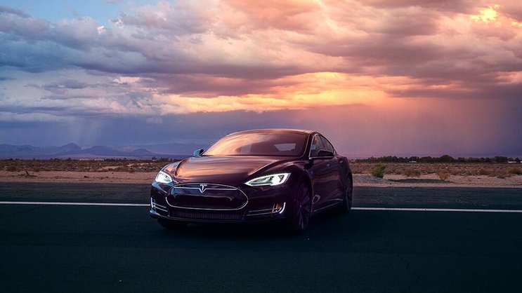 Tesla: Beim amerikanischen Autohersteller ist die Internetanbindung dabei. © Tesla Motors