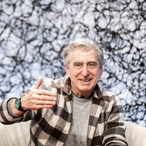Die MoonSwatch sei eine Kollaboration zweier Ikonen – Omega und Swatch –, sagt Nick Hayek: «Wir haben sie von A bis Z im Geheimen geplant und verwirklicht.»