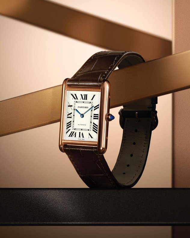 Bei jungen Millennial-Stars und jenen aus der Gen Z ist die Cartier Tank beliebt.