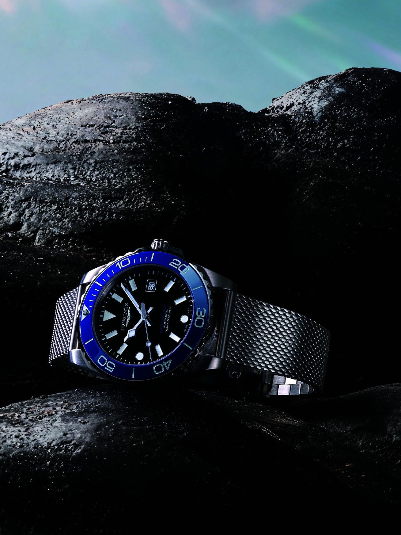 Longines Hydroconquest
Eben erst vorgestellt: Die Neuauflage des Taucheruhrklassikers. Es gibt die Uhr im 39- oder 42-Millimeter-Gehäuse – mit vier neuen Zifferblattvariationen und fünf Lünetten. Preis: 1700 Franken.