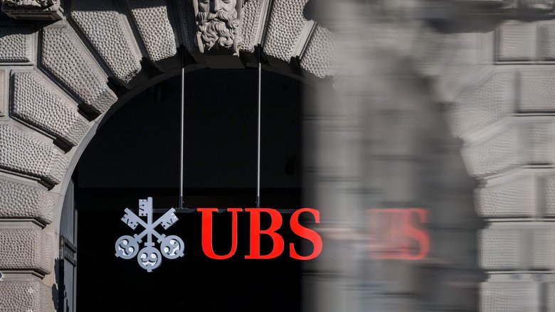 Die zuständige Ständeratskommission hat beschlossen, dass die UBS ihre Auslandstöchter mit 50 Prozent hartem Kernkapital und 50 Prozent AT1-Anleihen unterlegen soll.