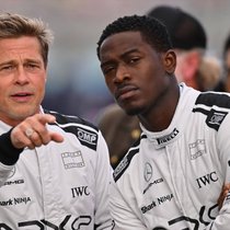 Ein neuer Hollywoodfilm mit Superstars Brad Pitt und Damson Idris bringt die Formel 1 bald auf die grosse Leinwand. Ebenfalls ganz prominent vertreten: Die Schaffhauser Uhrenmanufaktur IWC.