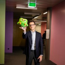 Die künstliche Intelligenz setzt sein Unternehmen mächtig unter Druck: Duolingo-Mitgründer Severin Hacker.