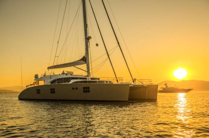 Auch eine Yacht gehört zum Inventar von Le Rosey.