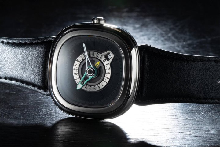 Uhr