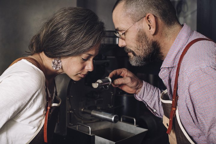 Caroline Buechler und François-Xavier Mousin sind Quereinsteiger  im Geschäft mit Schokolade.