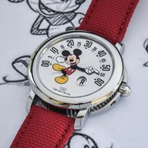 Die Mickey-Mouse-Uhr in Dan Browns Büchern ist mehr als ein Accessoire, doch sie ist nicht genau definiert. Im Bild eine Maus-Uhr von Gérald Genta.