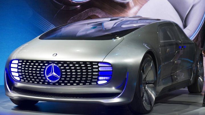 daimler-f015_1.jpg
