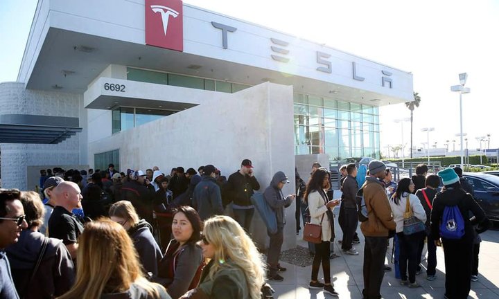 2_tesla_0.jpg