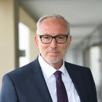 Christian Prinz ist 1. Vizepräsident des Obergerichts des Kantons Zürich und wird im August über Pierin Vincenz richten.