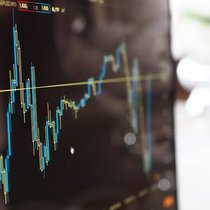 Aktien: Einige Titel wollen mit besonders hohen Ausschüttungen aufwarten. Pexels