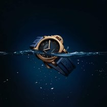 Die Luminor Marina im Bronze-Gehäuse verkörpert die klassischen Merkmale der Marke: Grösse, Robustheit und klares, funktionales Design.