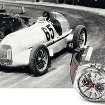 Pfeilschnell am Klausen: Rudolf Caracciola 1934; IWC-Chronograph Silberpfeil (u.).