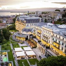 Grandhotelmagie auf der Höhe der Zeit: Wer durch die Drehtür des Beau-Rivage Palace tritt, lässt die Gewöhnlichkeit der Welt hinter sich.