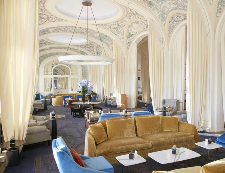 Der grosse Salon des Hotels bietet sich für eine Auszeit an.