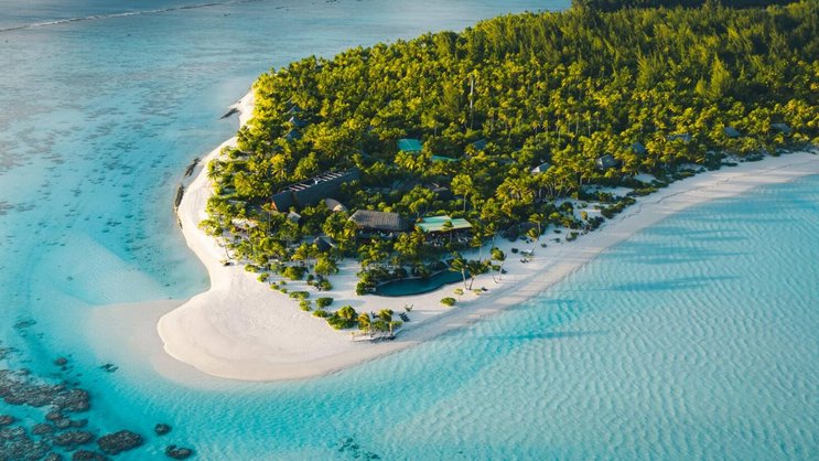 Besser gehts nicht: Weisser Sandstrand und glasklares Wasser.