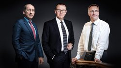 Ab ins Präsidium: Nestlé-Veteran Paul Bulcke wechselte direkt auf den Chefsessel des Kontrollgremiums, Markus Hongler (Mobiliar) und Markus Gygax (Valiant) kühlen sich erst ein Jahr ab (v.l.).