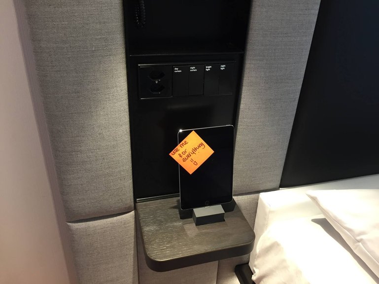 CitizenM Tablet