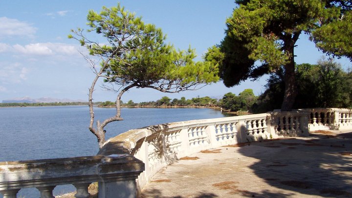 Auf der 11,5-Hektar-Insel hat man eine super Aussicht aufs Meer.
