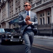 Neben Daniel Craig der zweite Star: Omega-Uhren gehören zum Repertoire der James-Bond-Filme – und können auch mal eine Sprengladung zünden.