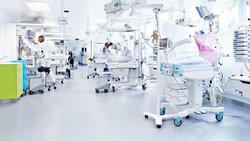 Ein wichtiger Faktor für eine erfolgreiche Geburtshilfe ist die Nähe zu einer Neonatologie: Hier die Abteilung für die Neugeborenen im USZ.