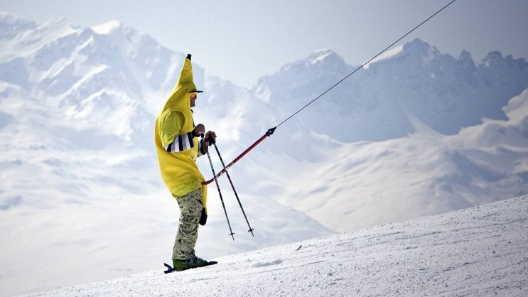 Unbeschwertes Skifahren vergangener Zeiten: Damit das wieder gelingt, haben Schweizer Skigebiete für diesen Winter Sicherheitskonzepte vorgelegt.